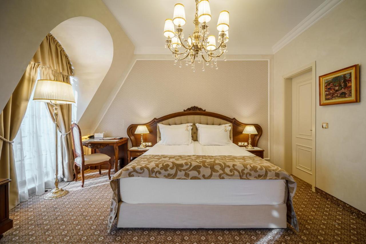 Residence City Garden - Certificate Of Excellence Top 10 Best Five-Stars City Hotels For 2024 Awarded By Htif 플로브디프 외부 사진