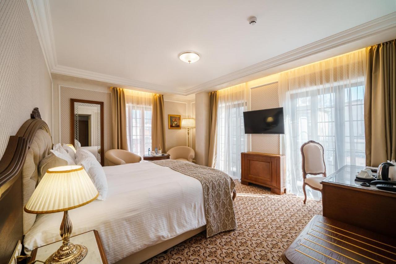 Residence City Garden - Certificate Of Excellence Top 10 Best Five-Stars City Hotels For 2024 Awarded By Htif 플로브디프 외부 사진