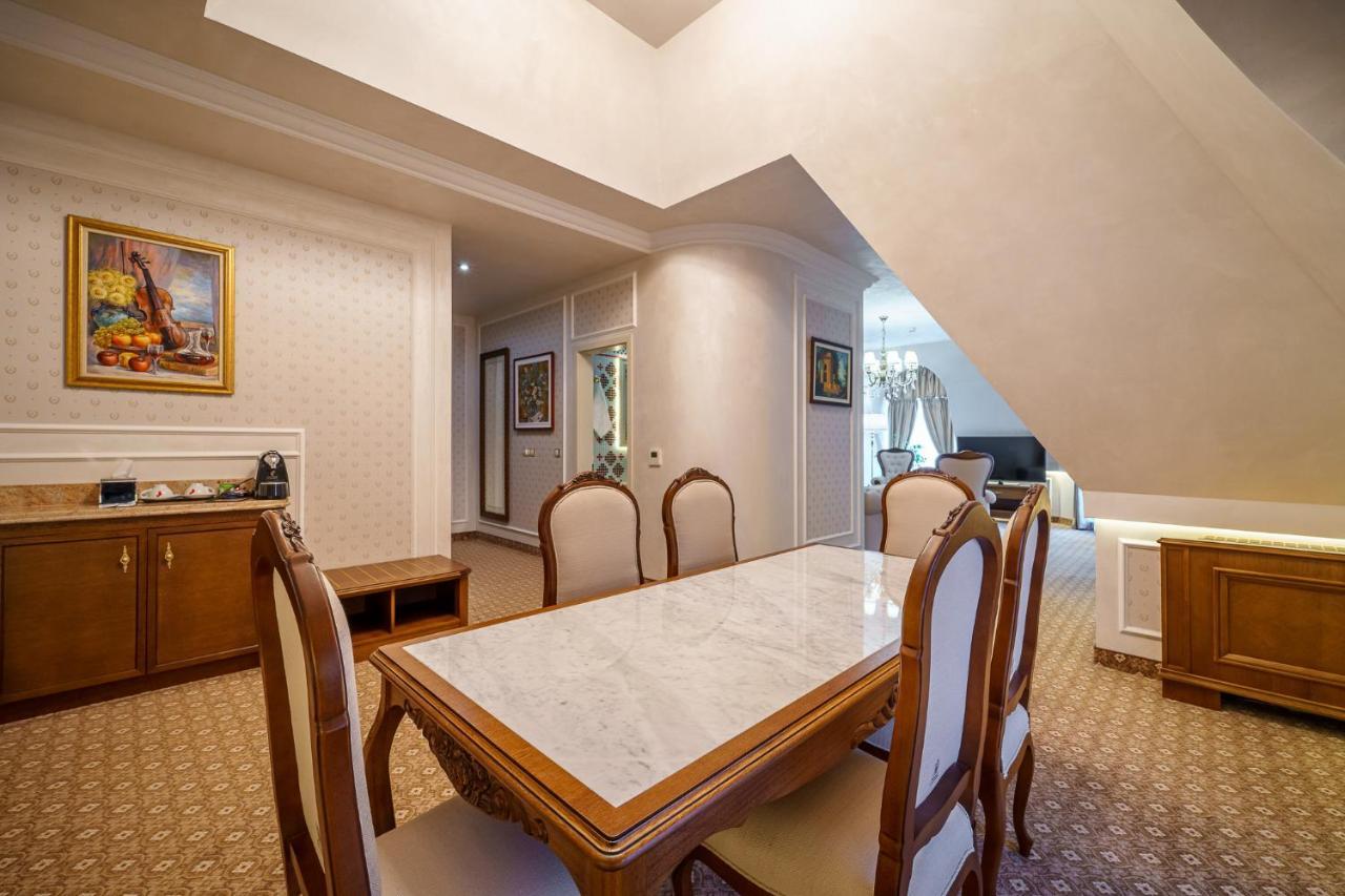 Residence City Garden - Certificate Of Excellence Top 10 Best Five-Stars City Hotels For 2024 Awarded By Htif 플로브디프 외부 사진