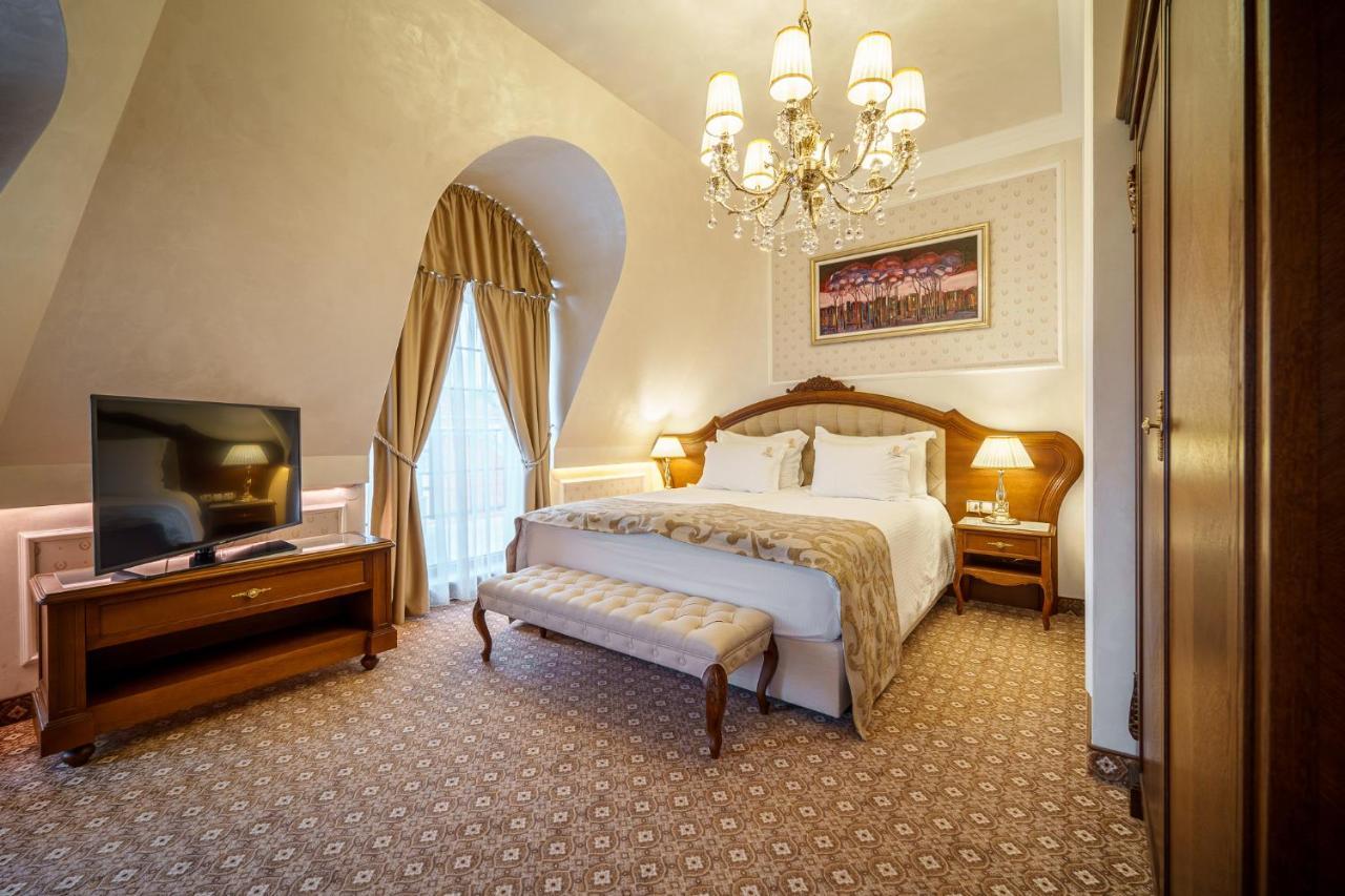 Residence City Garden - Certificate Of Excellence Top 10 Best Five-Stars City Hotels For 2024 Awarded By Htif 플로브디프 외부 사진