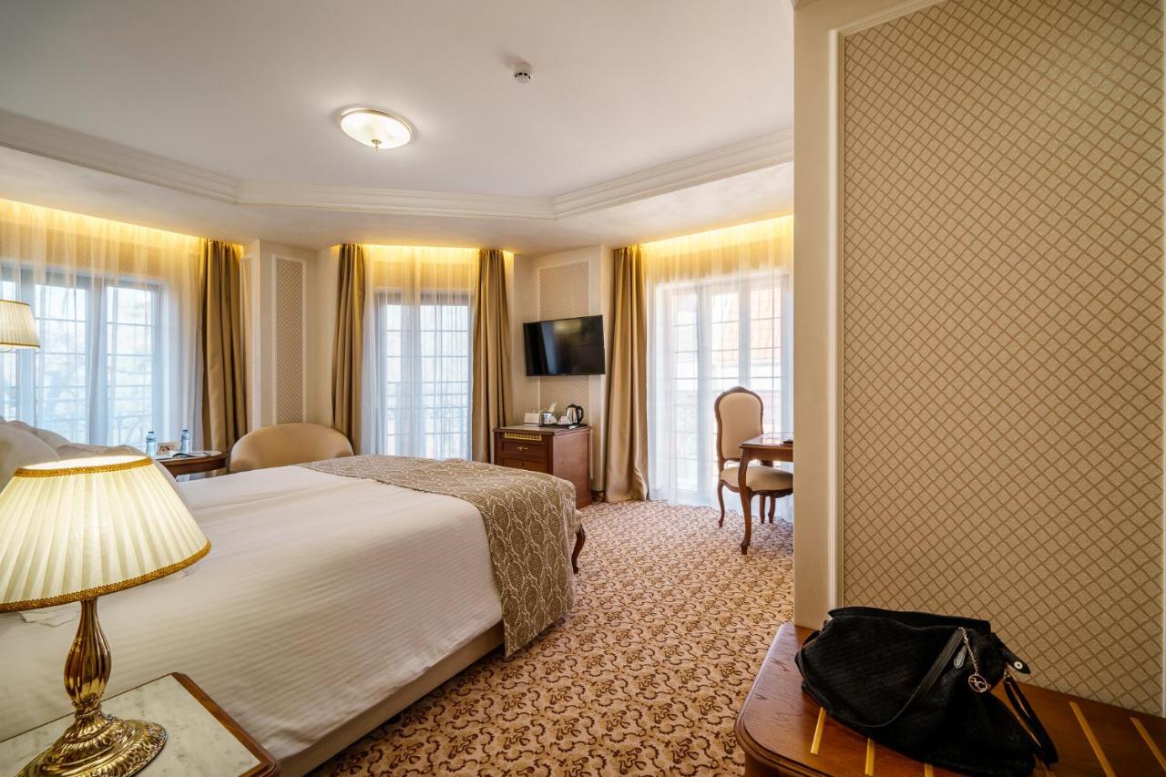 Residence City Garden - Certificate Of Excellence Top 10 Best Five-Stars City Hotels For 2024 Awarded By Htif 플로브디프 외부 사진