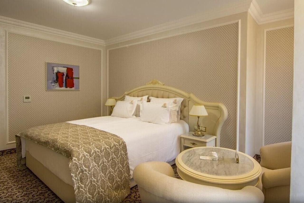 Residence City Garden - Certificate Of Excellence Top 10 Best Five-Stars City Hotels For 2024 Awarded By Htif 플로브디프 외부 사진