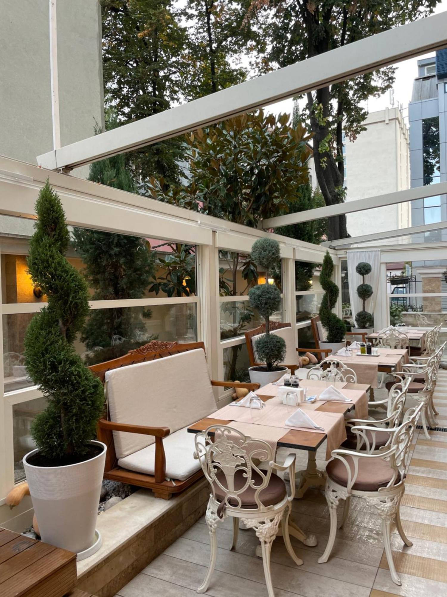 Residence City Garden - Certificate Of Excellence Top 10 Best Five-Stars City Hotels For 2024 Awarded By Htif 플로브디프 외부 사진