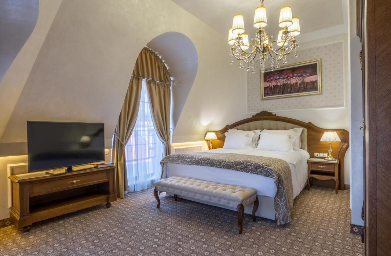 Residence City Garden - Certificate Of Excellence Top 10 Best Five-Stars City Hotels For 2024 Awarded By Htif 플로브디프 외부 사진